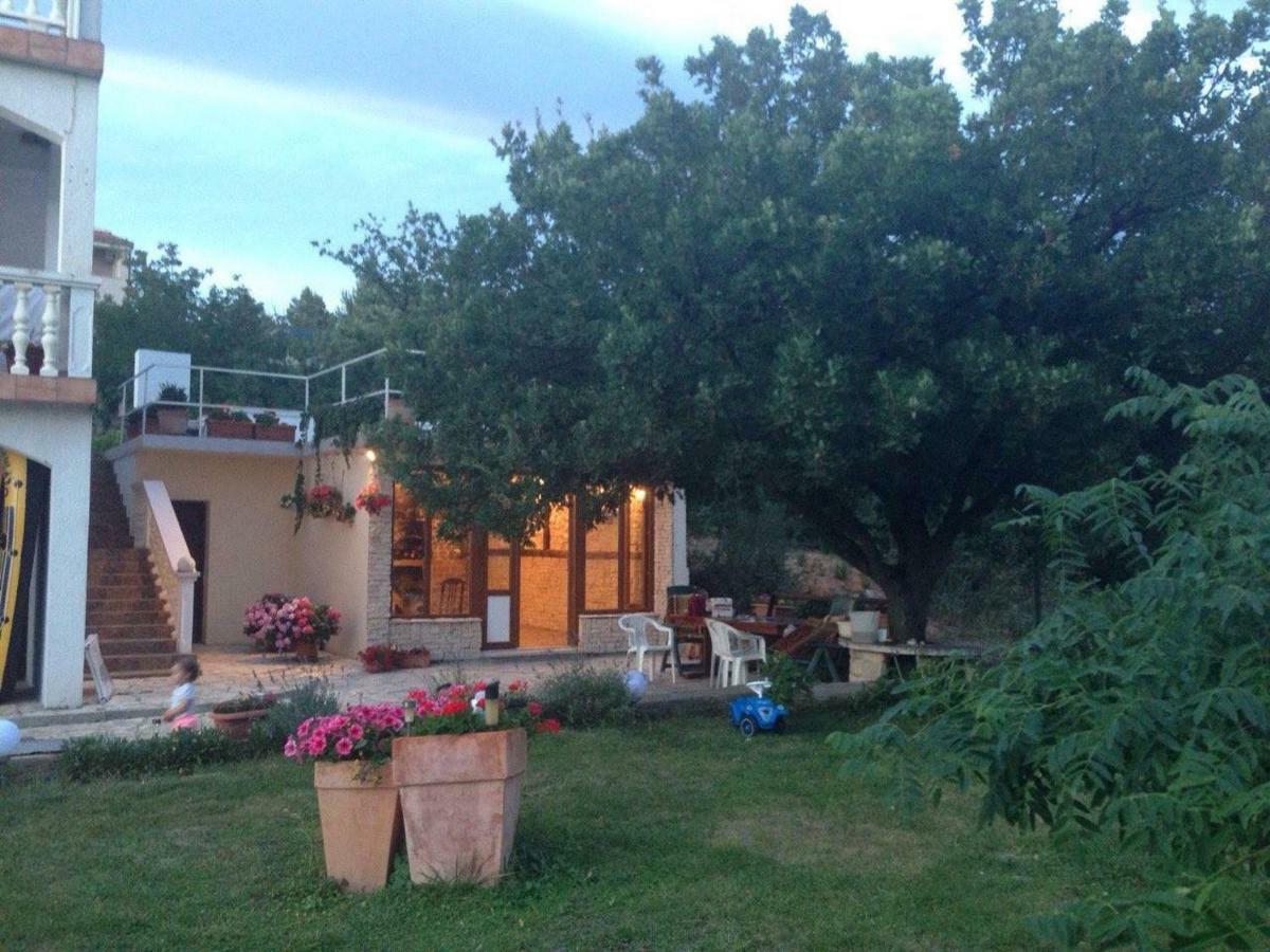 Apartmani Lovre Posedarje Exterior foto